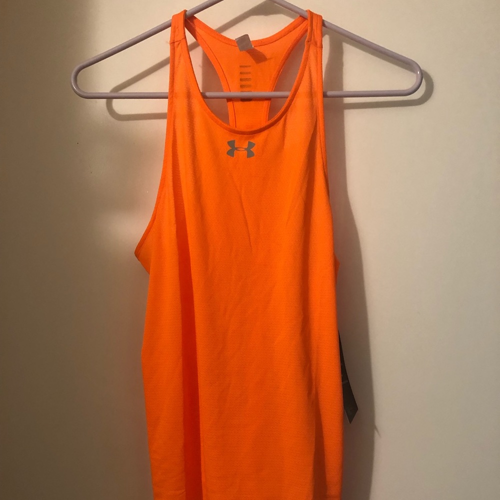 NWT! Under Armour tank top women’s size S